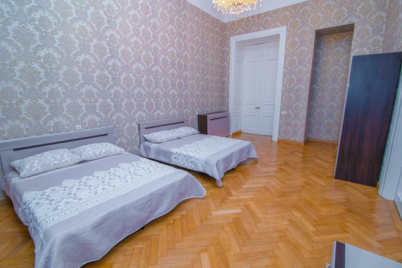 Solo Apartment In City Center Tiflis Exterior foto